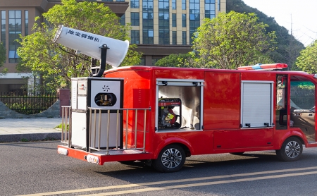 2座除塵車，道路降塵霧炮車