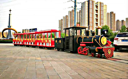 商業(yè)廣場(chǎng)里的72座電動(dòng)火車你坐過嗎？你想坐嗎？